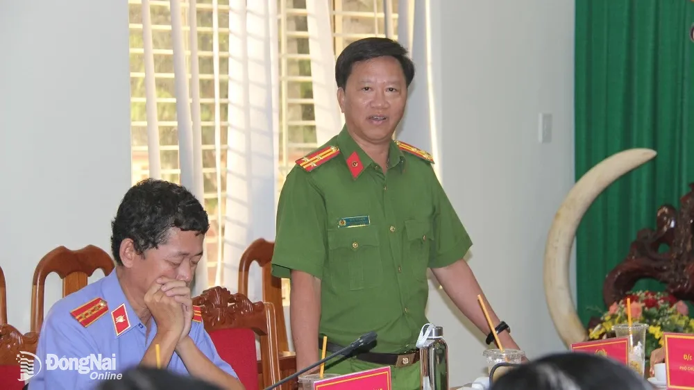Thượng tá Vũ Văn Nhiệm, Trưởng Công an TP.Long Khánh phát biểu tại buổi làm việc