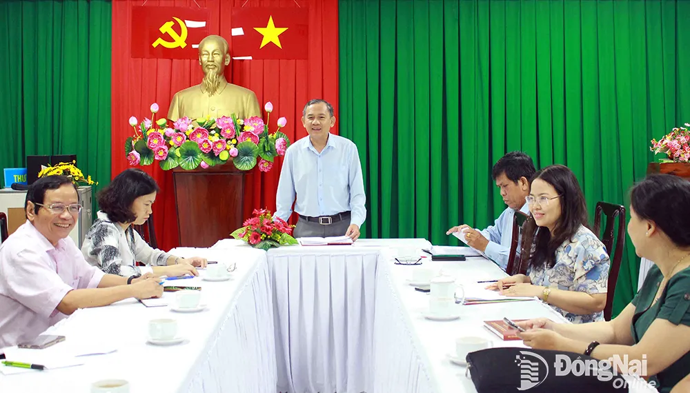 Phó trưởng ban Tuyên giáo Tỉnh ủy Phạm Tấn Linh định hướng công tác tuyên truyền tháng 12