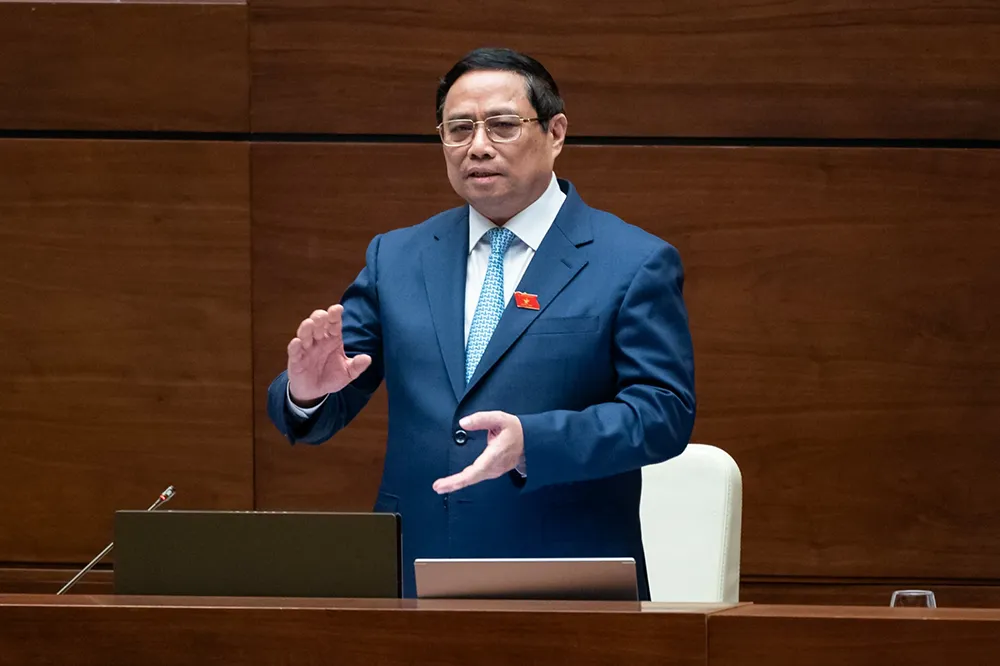 Thủ tướng Chính phủ Phạm Minh Chính trả lời chất vấn sáng 8-11. Ảnh: QUOCHOI.VN