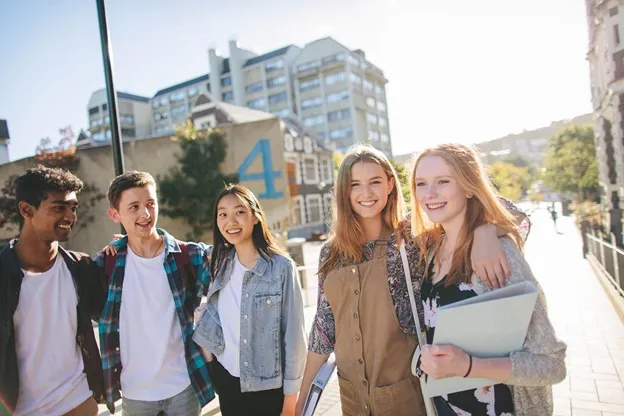 New Zealand là một trong những quốc gia có mức chi phí du học khá cao