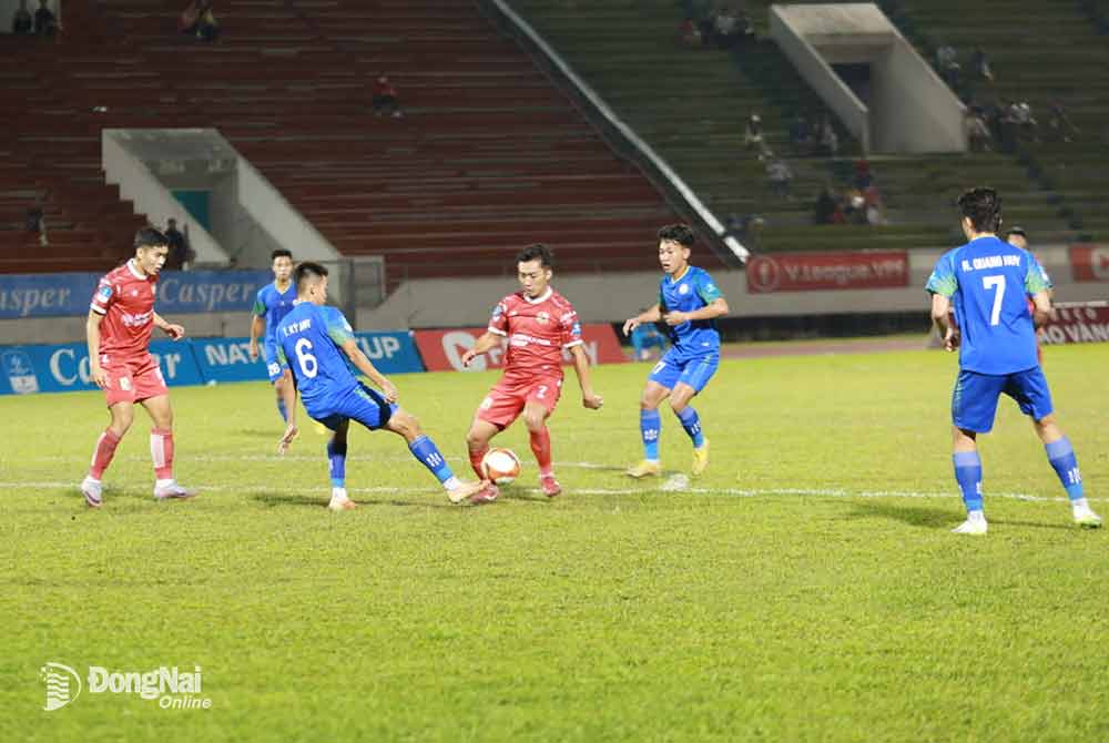 Đồai (áo đỏ) giành chiến thắng 2-0 trước Bà Rịa-Vũng Tàu ở vòng 1 cúp Quốc gia 2023-2024