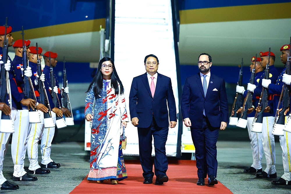 Lễ đón Thủ tướng Phạm Minh Chính và Phu nhân tại Sân bay Las Américas, thủ đô Santo Domingo, Cộng hòa Dominicana. Ảnh: TTXVN 