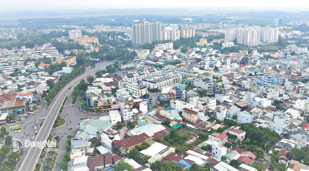 Đẩy nhanh tiến độ lập quy hoạch đô thị là cơ sở để tỉnh Đồng Nai thực hiện thu hút vốn đầu tư, phát triển kinh tế - xã hội. Trong ảnh: Một góc đô thị Biên Hòa, đô thị trung tâm của tỉnh. Ảnh: P.Tùng