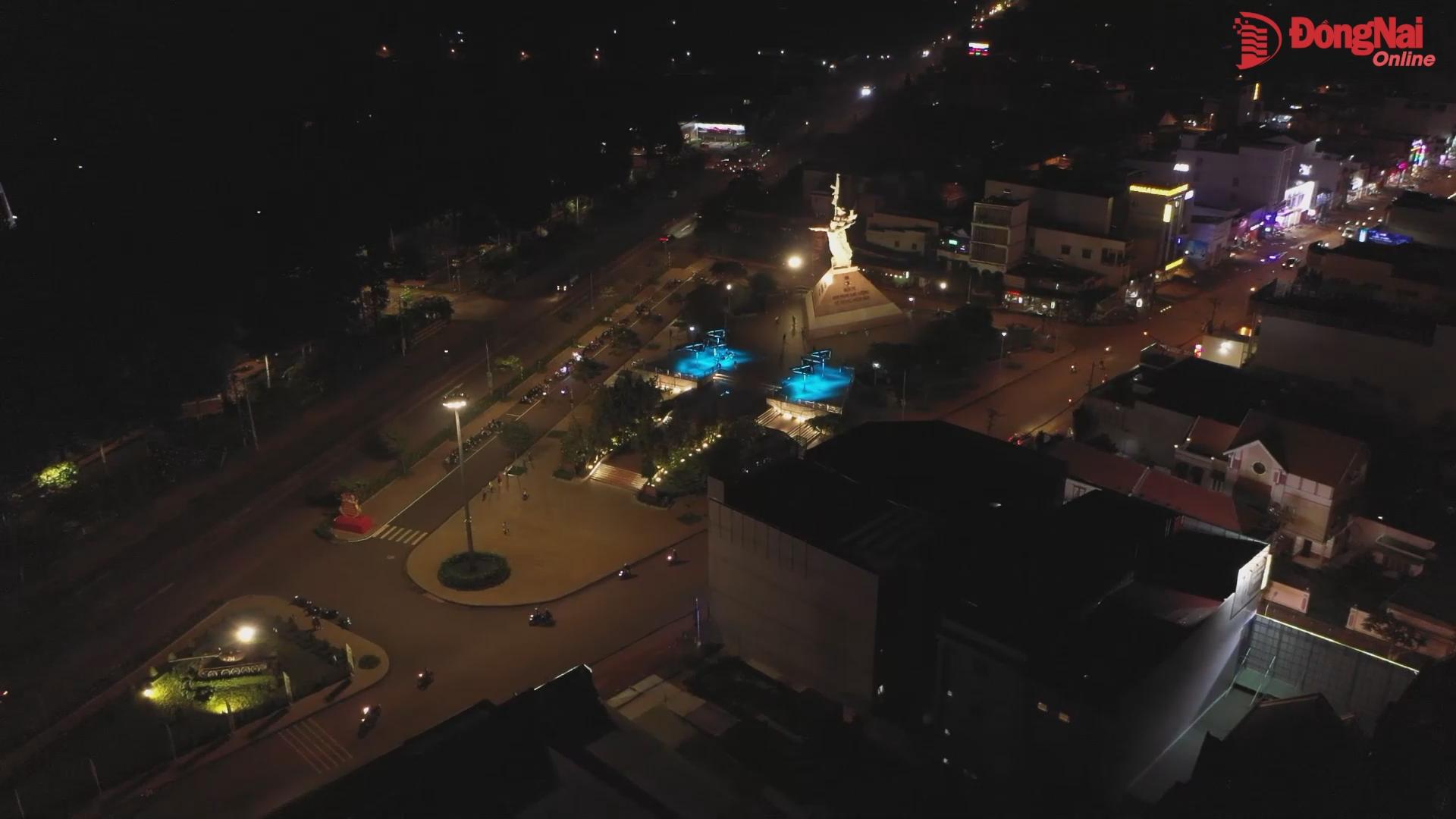 Long Khánh không còn xe rác đi trong thành phố vào ban ngày