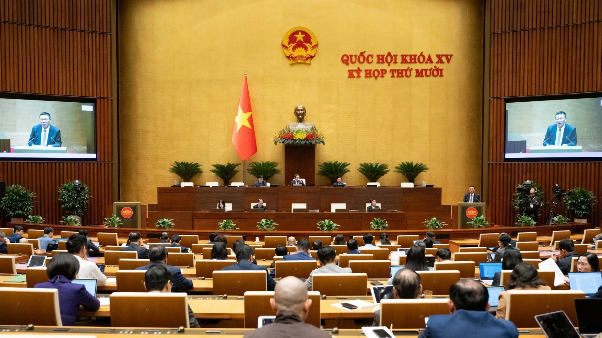 Tổng Thanh tra Chính phủ Đoàn Hồng Phong phát biểu giải trình, làm rõ một số vấn đề đại biểu Quốc hội nêu    