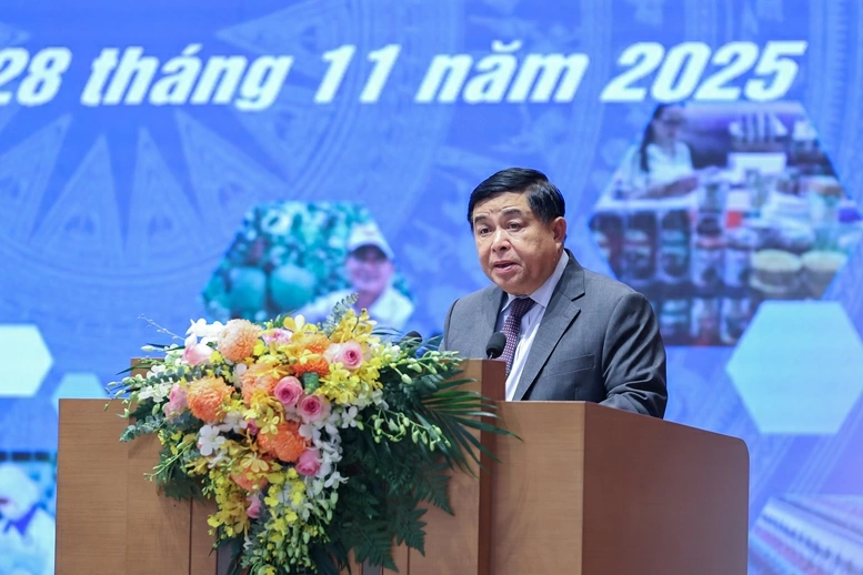 Phó thủ tướng Chính phủ Nguyễn Chí Dũng phát biểu tại diễn đàn. Ảnh: Báo Chính phủ