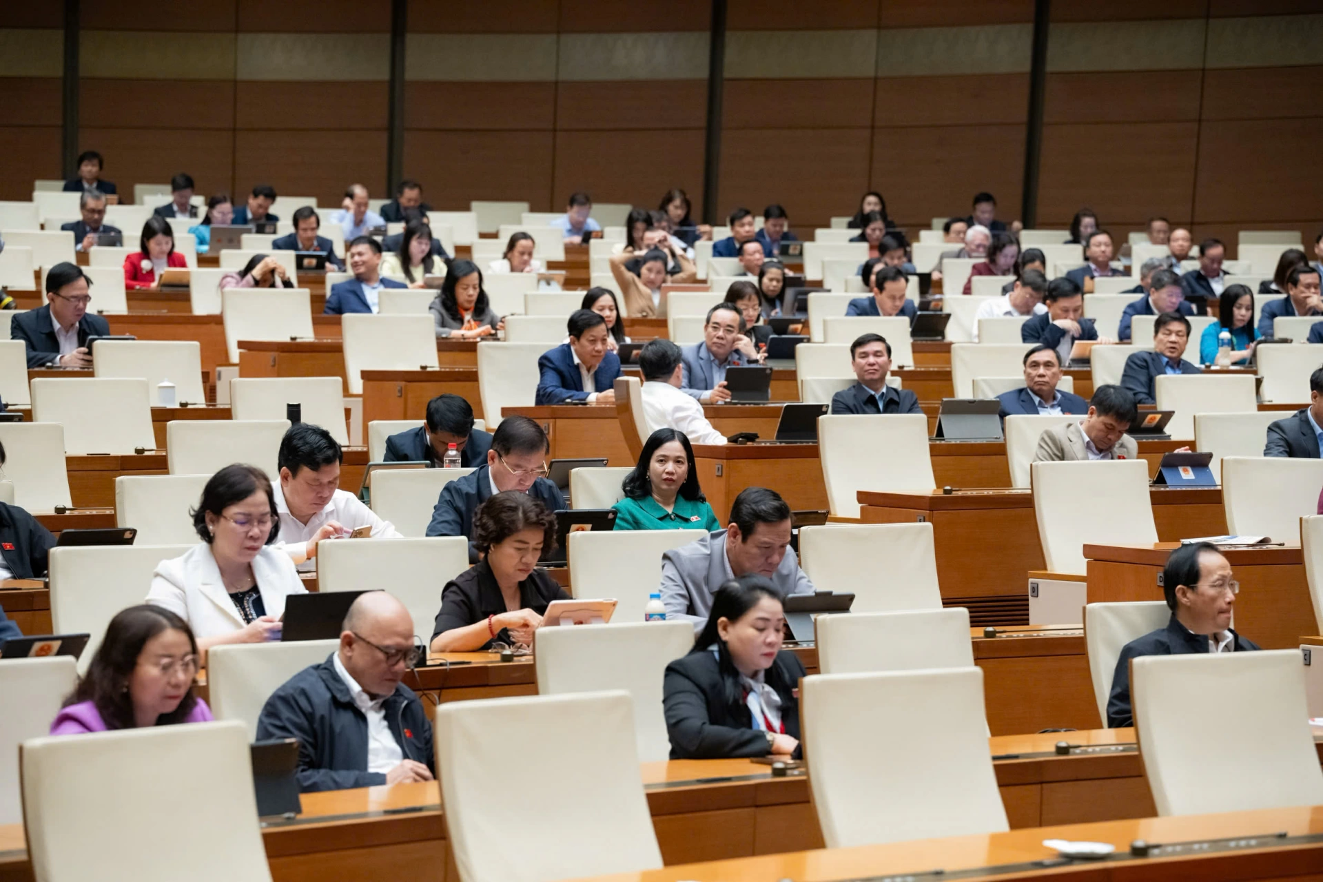 Các đại biểu dự Phiên thảo luận về Luật Quy hoạch (sửa đổi), việc điều chỉnh Quy hoạch tổng thể quốc gia thời kỳ 2021 - 2030, tầm nhìn đến năm 2050