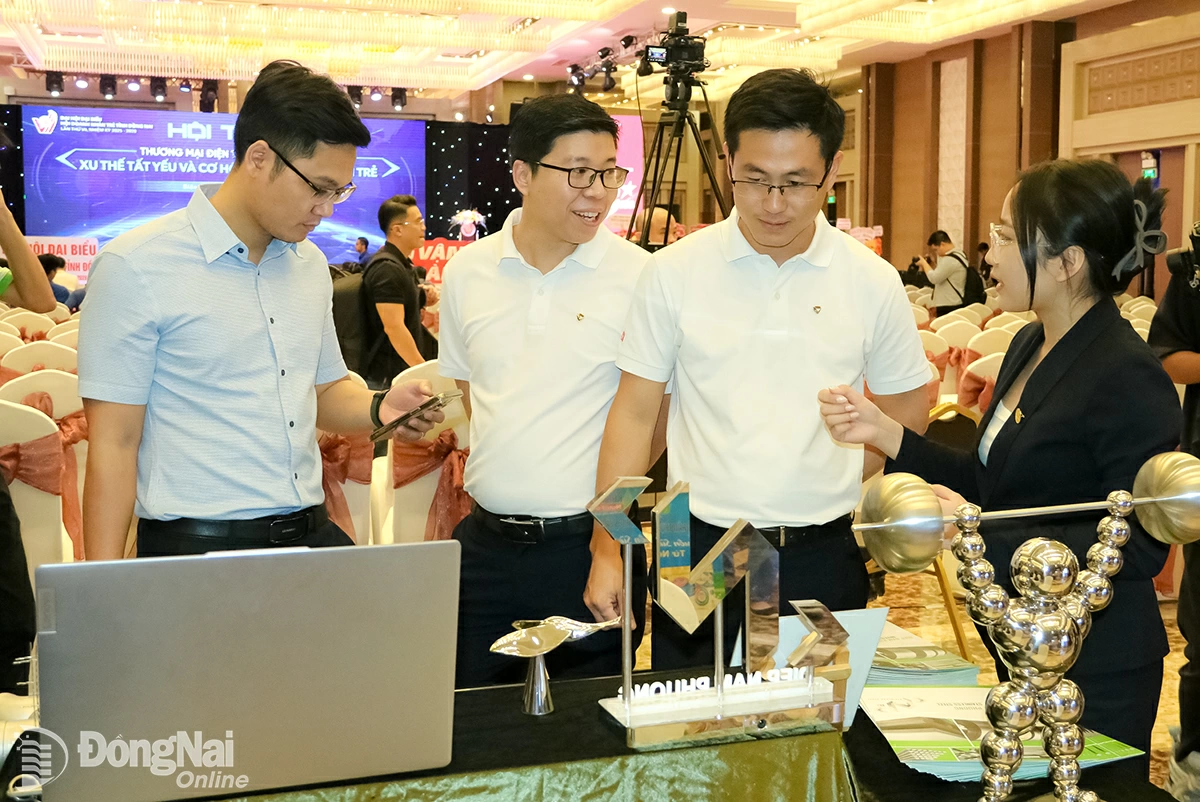 Các doanh nghiệp tham gia một chương trình kết nối giao thương do Liên đoàn Doanh nghiệp Đồng Nai và Hội Doanh nhân trẻ Đồng Nai tổ chức. Ảnh: Vương Thế

