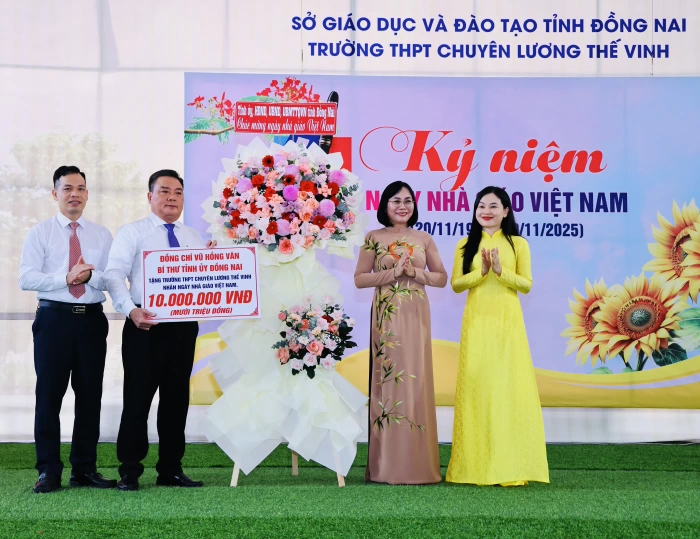 Provincial leadership celebrates Vietnamese Teachers’ Day at Luong The Vinh High School for the Gifted