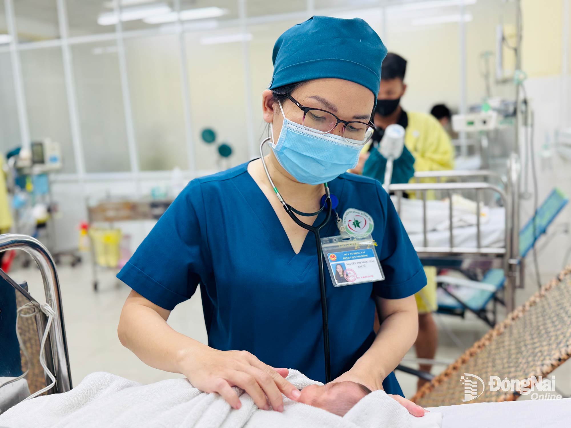 Doctors at Dong Nai Childrens Hospital care for premature newborns. Photo: Hanh Dung