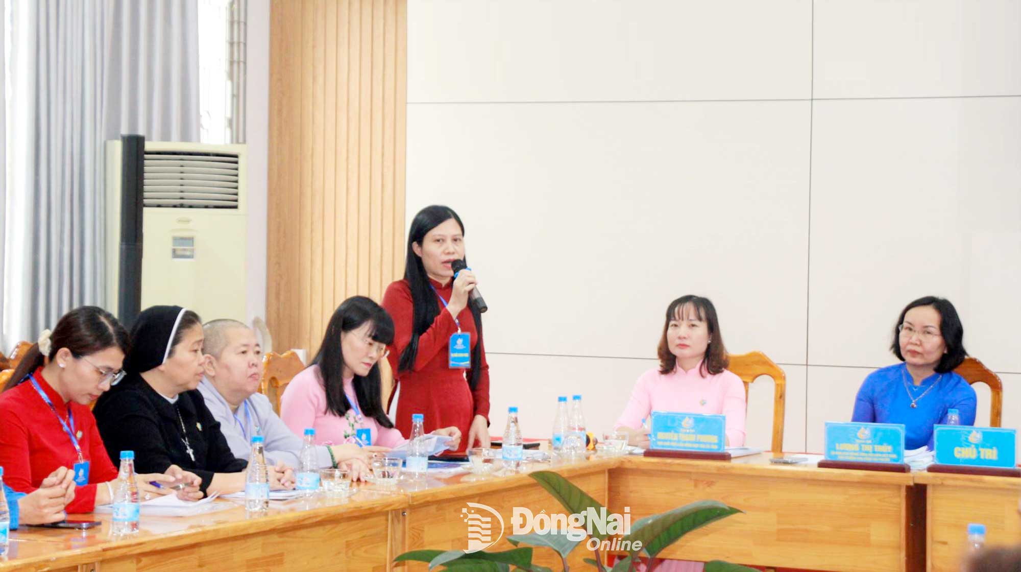 Đại biểu tham gia thảo luận tại Tổ thảo luận số 2. Ảnh: Nga Sơn