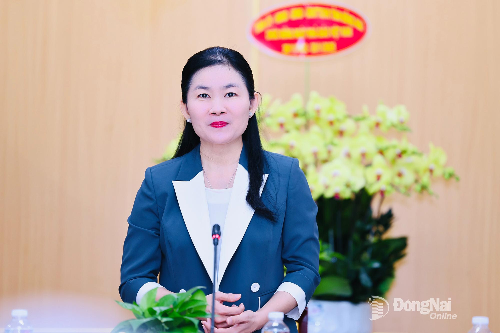 Comrade Ton Ngoc Hanh, Alternate Member of the Party Central Committee, Standing Deputy Secretary of the Provincial Party Committee, and Chairwoman of the Dong Nai Provincial People’s Council, delivers a speech. Photo: Cong Nghia