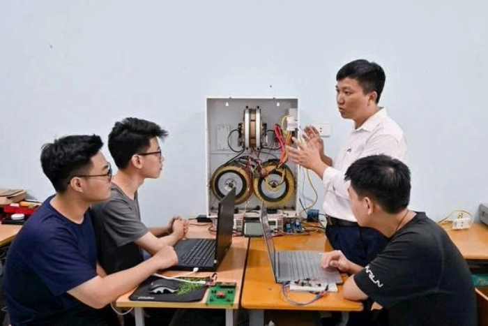 Đổi mới và hoàn thiện cơ chế, chính sách phát triển khoa học, công nghệ