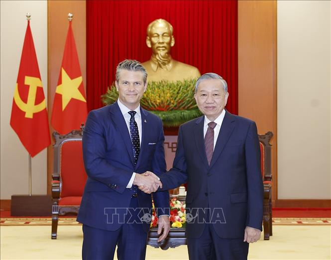 Tổng Bí thư Tô Lâm tiếp Bộ trưởng Chiến tranh Hoa Kỳ Pete Hegseth - Ảnh: TTXVN
