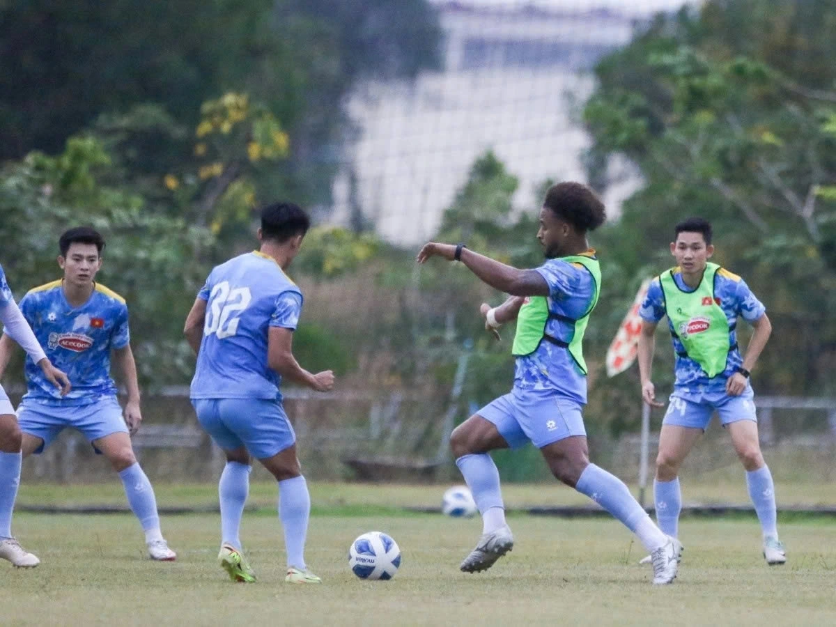 Coach Kim Sang-sik expects Xuan Son to make an impact in his official return to the national team
