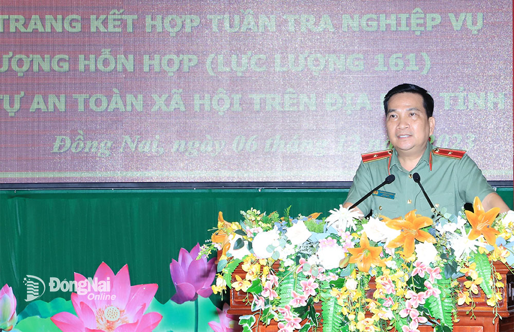 Thiếu tướng Nguyễn Sỹ Quang, Giám đốc Công an tỉnh phát biểu chỉ đạo tại hội nghị