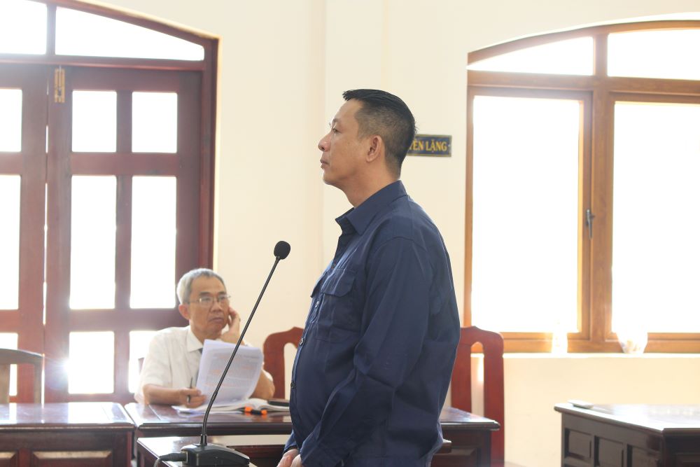 Bị cáo lê Minh Quân tại phiên tòa xét xử ngày 27-12