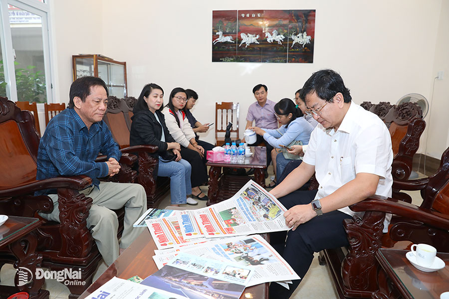 Đoàn công tác Báo Đồng Nai làm việc với lãnh đạo Báo Ninh Thuận
