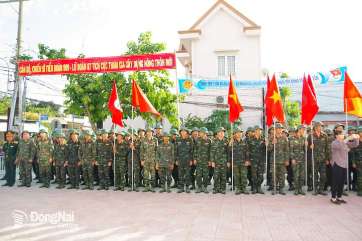 Ra quân làm công tác dân vận tại xã Phước An