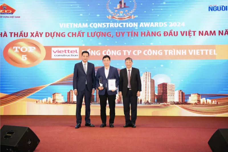 Viettel Construction đạt giải thưởng Top 5 Nhà thầu uy tín, chất lượng năm 2024. Ảnh: Viettel Construction