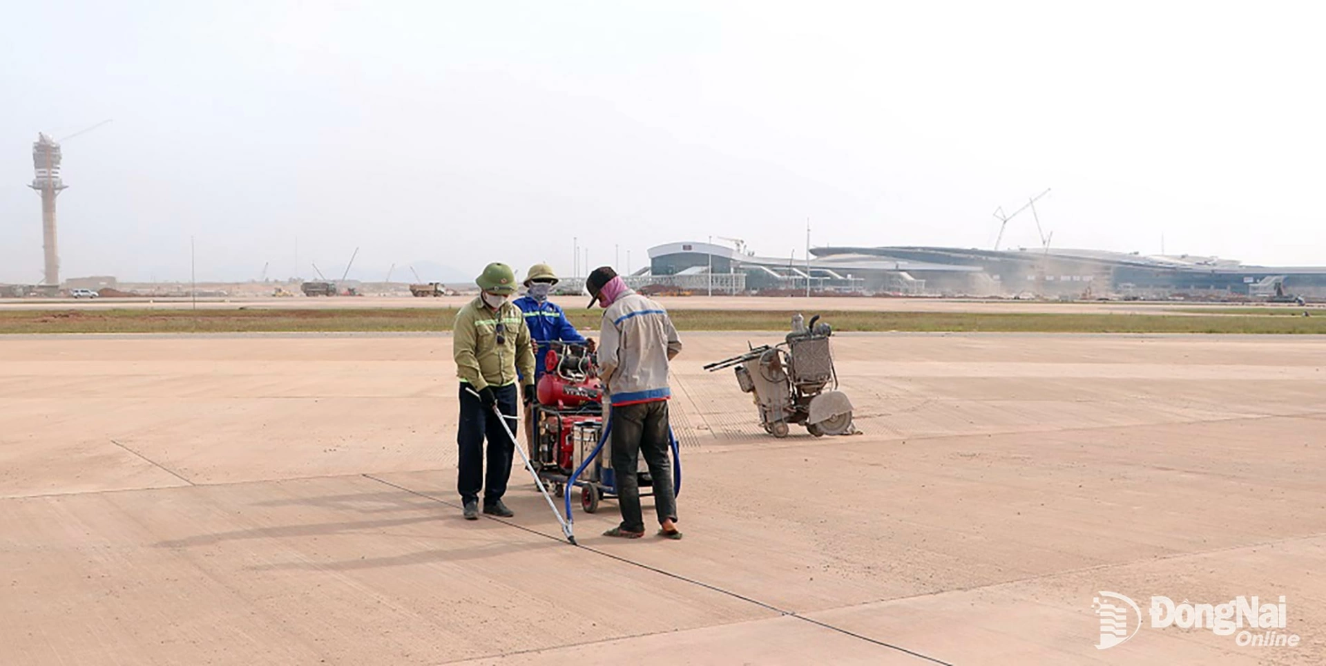 Runway No.1, which will receive the first flight to land at Long Thanh Airport. Construction units have been focusing on executing the required items in recent months. Photo: Pham Tung