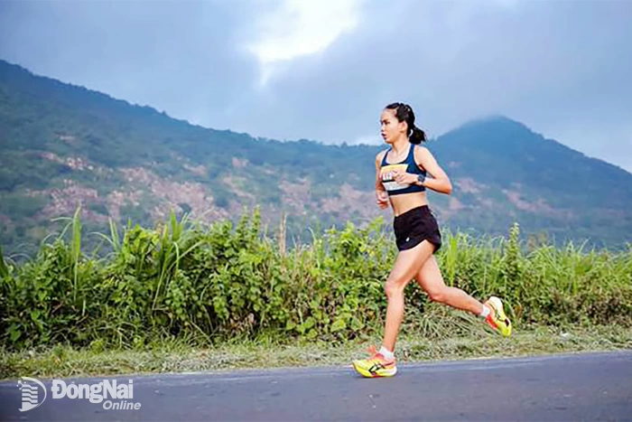 Giải Việt dã “Chinh phục đỉnh cao Bà Rá”: Khó dự đoán ở đường chạy nữ