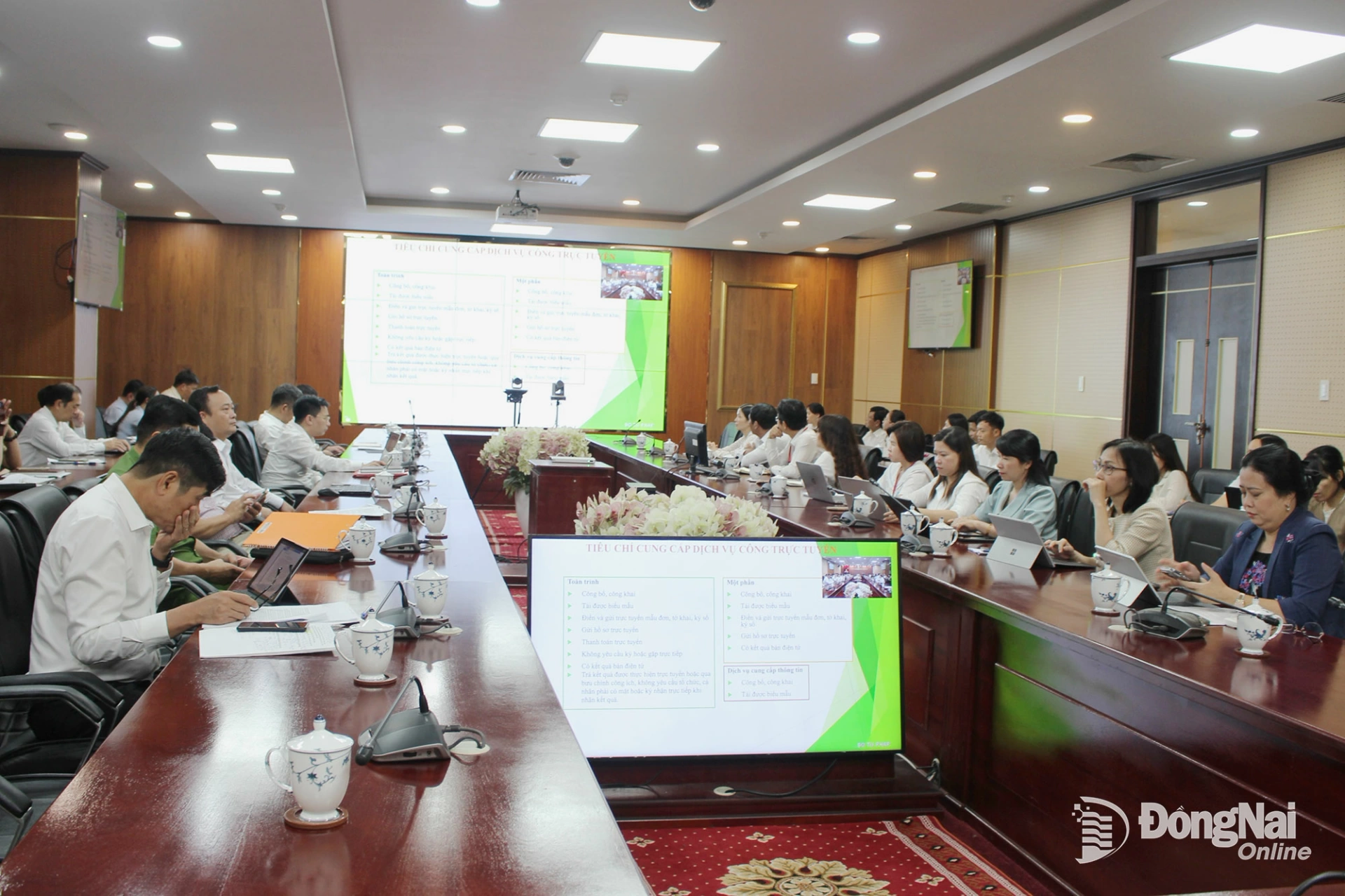 Các đại biểu tham dự hội nghị tại điểm cầu UBND tỉnh Đồng Nai. Ảnh: Hồ Thảo
