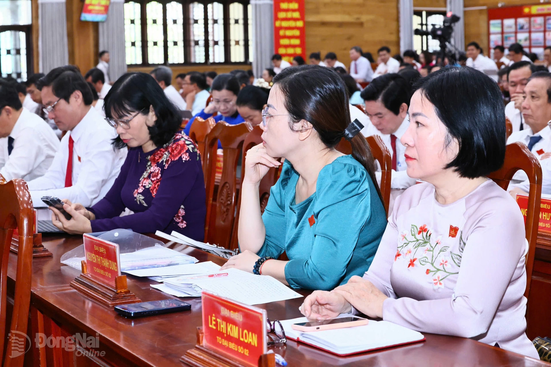 Delegates attend the session. Photo: Cong Nghia