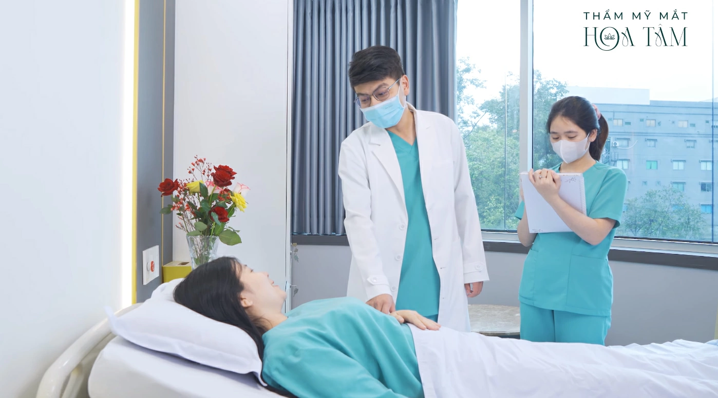 Quy trình nghiêm ngặt, chuẩn y khoa đến từng chi tiết nhỏ.