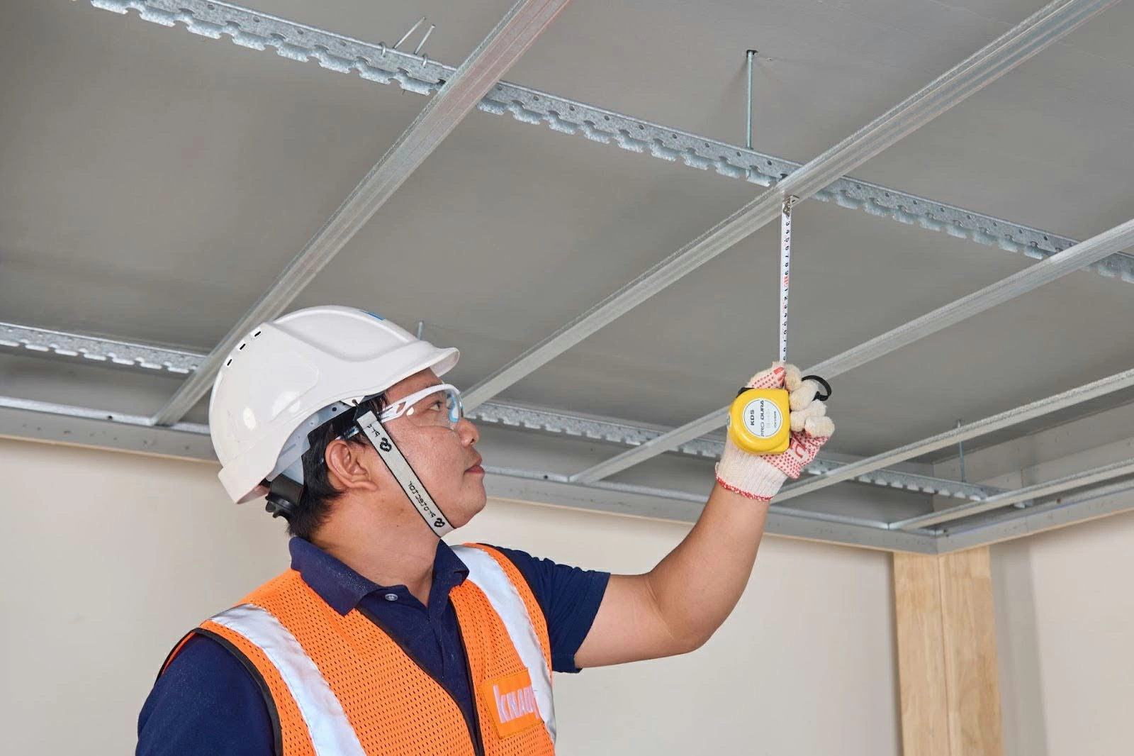 Khoảng cách lắp đặt cần đảm bảo đúng tiêu chuẩn khuyến nghị. Nguồn: Knauf Việt Nam