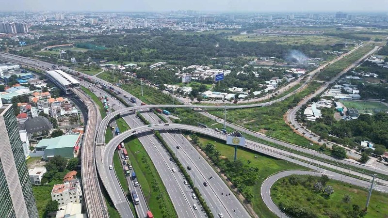 Construction area of the Rach Chiec Sports Complex project. (Photo: VO LE)