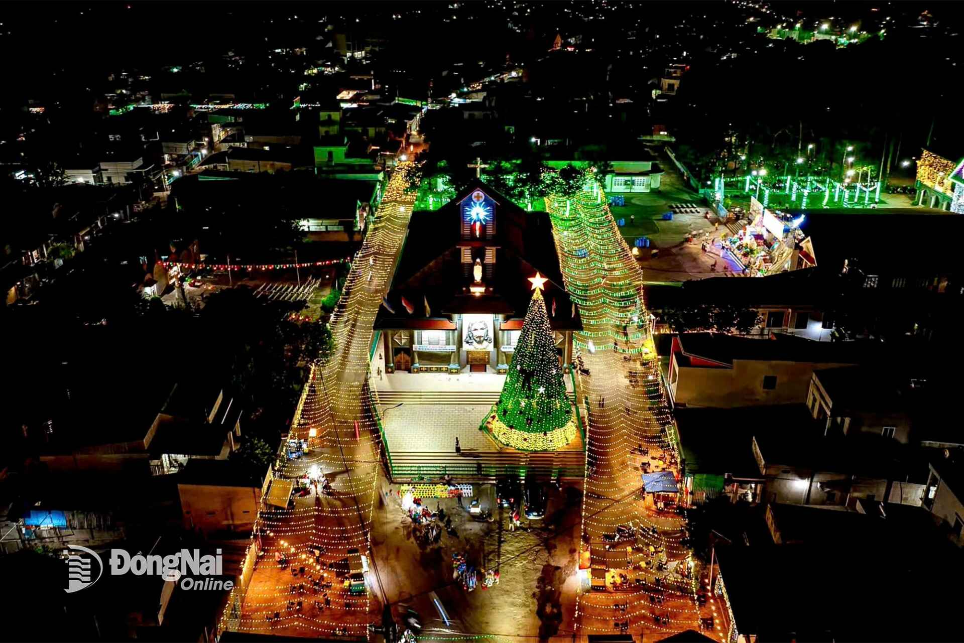 An overview of the dazzling, light-filled space at Thien Phuoc Parish (Phuoc Tan ward). Photo: Thuy Tien