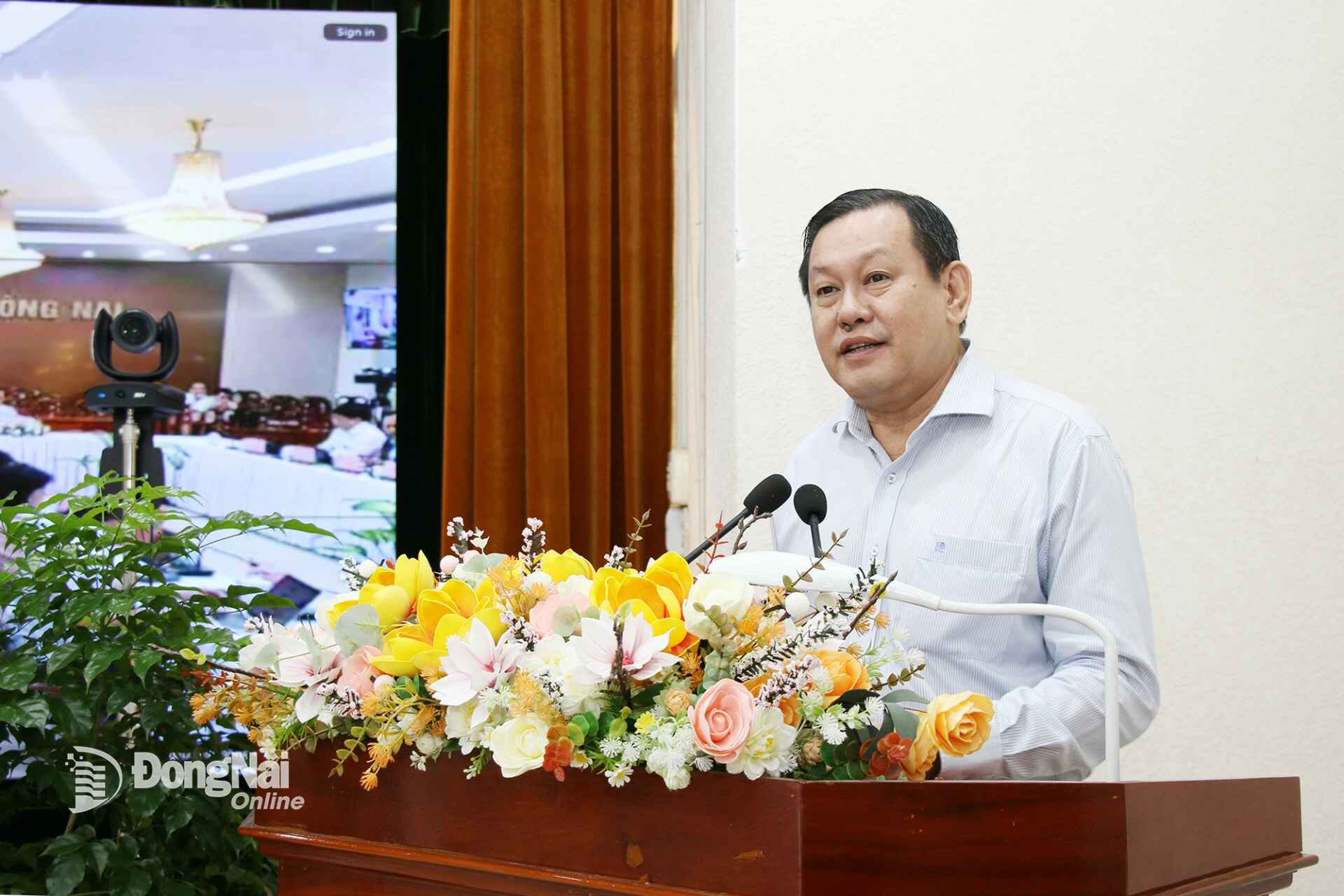 Dang Minh Duc, Deputy Director of the Dong Nai Department of Agriculture and Environment, delivers a presentation at the conference. Photo: Hai Quan