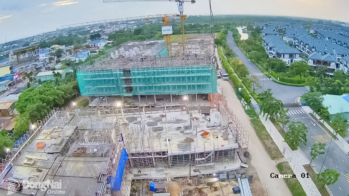 Dự án Chung cư nhà ở xã hội tại xã Long Thành hoàn thành cất nóc 2/4 block nhà trong tháng 12-2025. Ảnh: CTV
