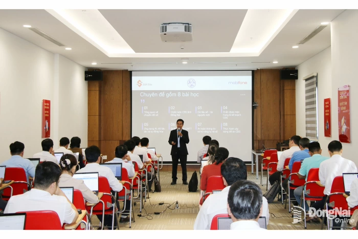 Đào tạo nguồn nhân lực chuyên sâu về chuyển đổi số