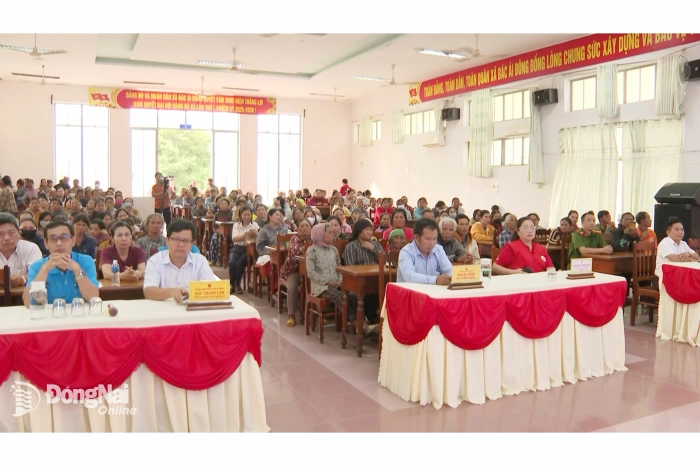 Đồng Nai trao hơn 200 suất hỗ trợ cho người dân vùng lũ Khánh Hòa