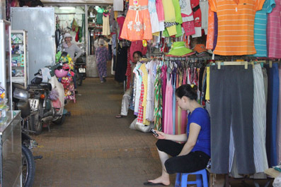 Tiểu thương các chợ cạnh tranh khó khăn hơn