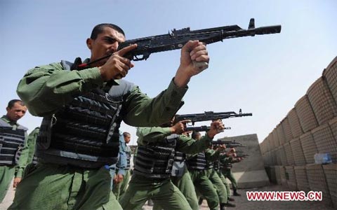 Lực lượng cảnh sát quốc gia Afghanistan tham gia vào cuộc diễn tập quân sự tại Trung tâm huấn luyện Herat ở miền tây