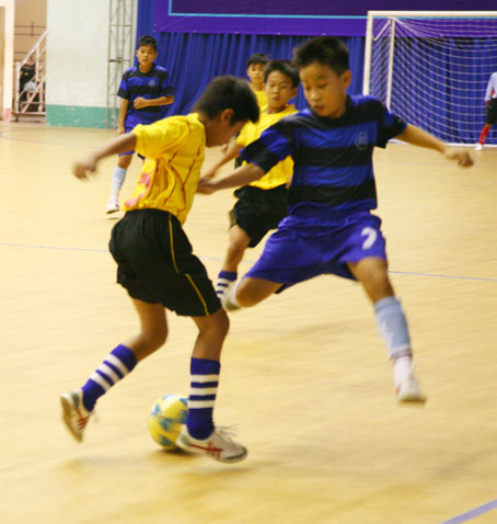 ĐKVĐ Biên Hòa 1 (áo xanh) thất bại 2-3 trong trận ra quân trước Long Thành