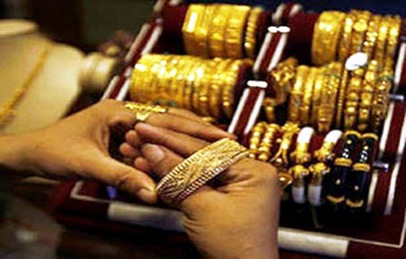 Giá vàng cao kỷ lục, nhu cầu mua tăng nhẹ