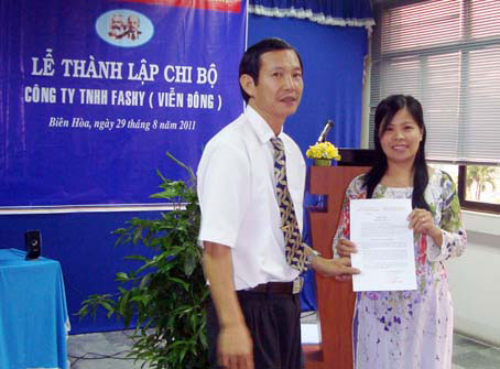 Thành lập chi bộ Công ty TNHH Fashy Viễn Đông