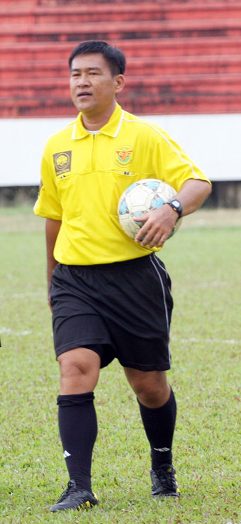 Trọng tài Nguyễn Hoàng Minh