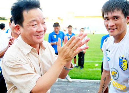 “Bầu” Kiên bỉ mặt “bầu” Hiển