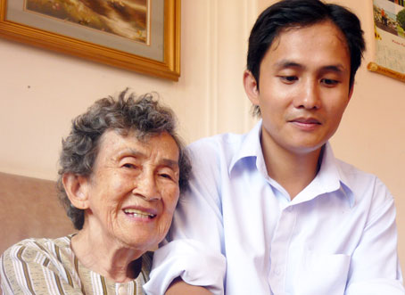 Bà Sáu A mê công tác xã hội