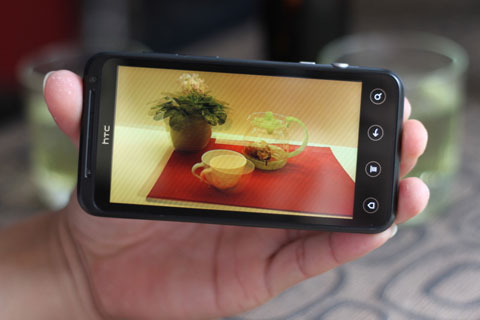 3D smart phones meeting great challenges in Vietnam