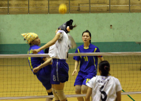 Vượt qua nữ Hà Nội ở trận chung kết, Nữ Đồng Nai giành HCV đồng đội đôi nữ. Ảnh: H.Anh