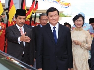 Malaysian King Tuanku Mizan Zainal Billah Shah welcomes Vietnamese State President Truong Tan Sang (Source: VNA)