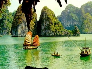 Ha Long Bay (Source: Internet)