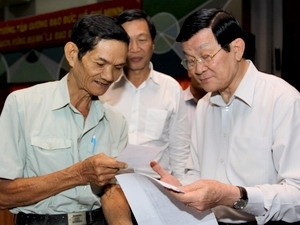 President Truong Tan Sang meets with voters in Ho Chi Minh City (Source:VNA)