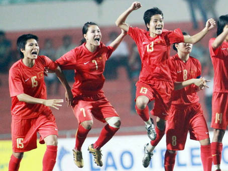 Đội tuyển nữ VN sớm vào bán kết. Ảnh: T.L 